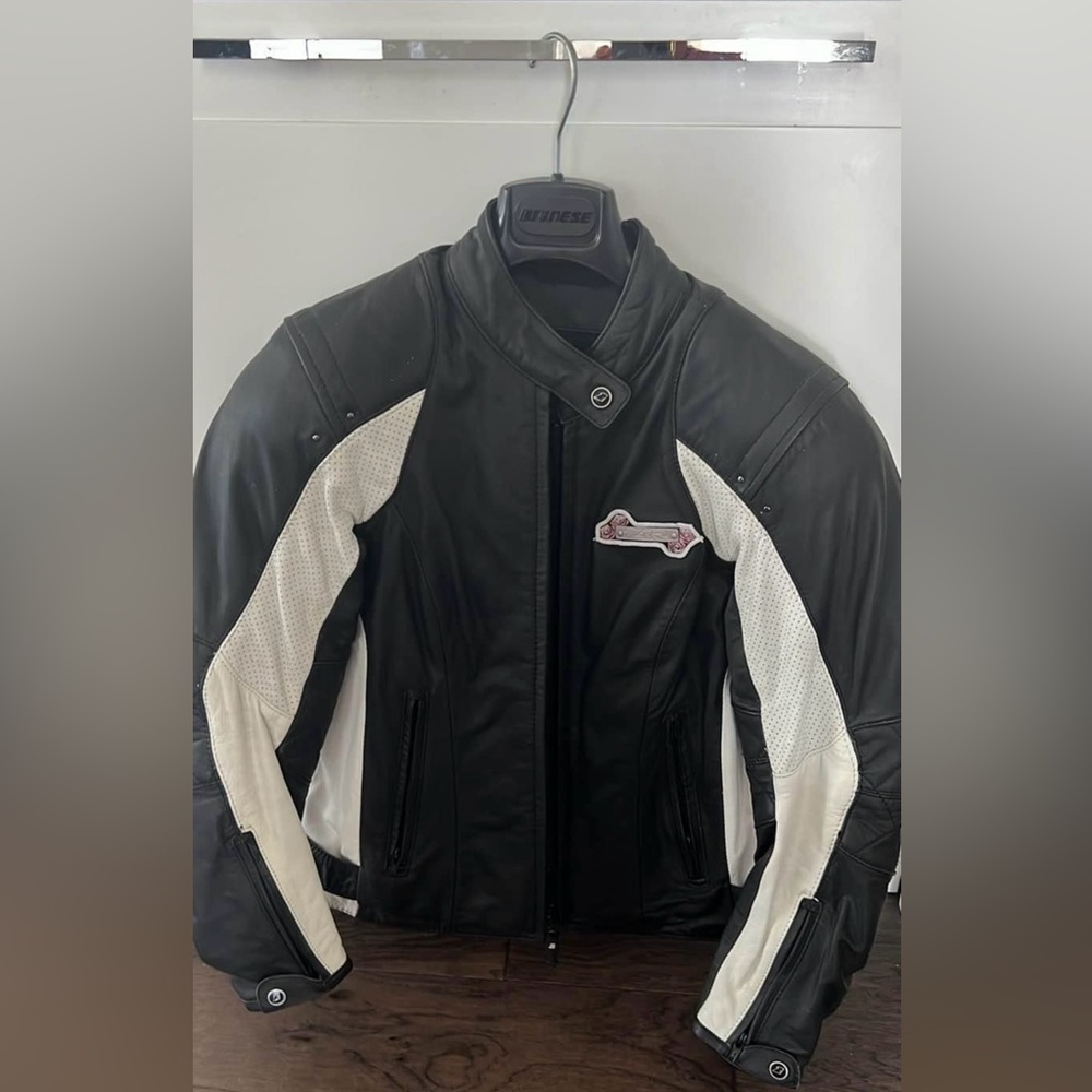 Z1R Black & White Women’s Leather Motorcycle Jacket Small